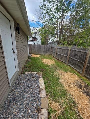 1338 W 89th Street Cleveland OH 44102