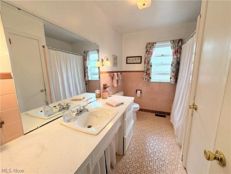 8193 Forest Lane Mentor OH 44060