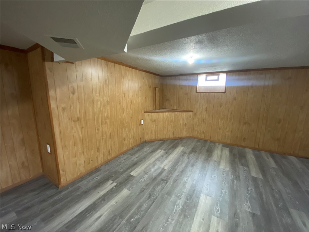 805 E 254th Street Euclid OH 44132