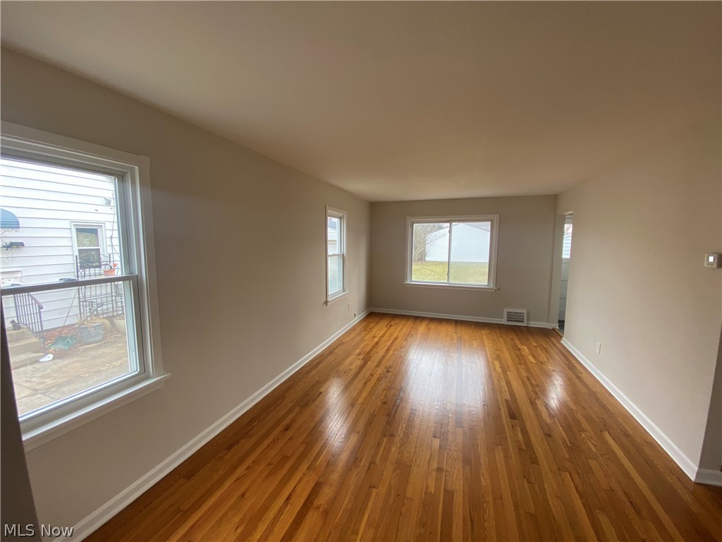 805 E 254th Street Euclid OH 44132