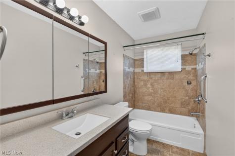 571 Jeanette Street Brunswick OH 44212