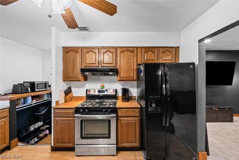 14316 Parkman Boulevard Brook Park OH 44142