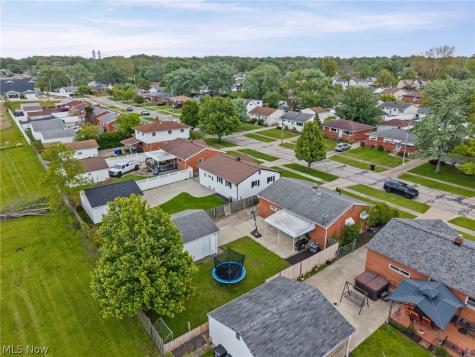 14316 Parkman Boulevard Brook Park OH 44142