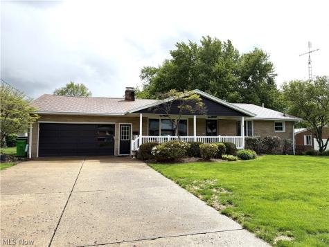 706 Bachtel Street SE North Canton OH 44720