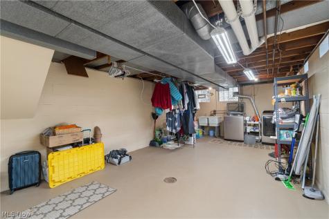 706 Bachtel Street SE North Canton OH 44720