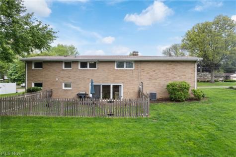 706 Bachtel Street SE North Canton OH 44720