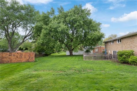 706 Bachtel Street SE North Canton OH 44720