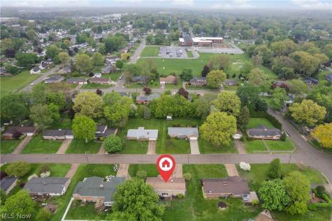 706 Bachtel Street SE North Canton OH 44720