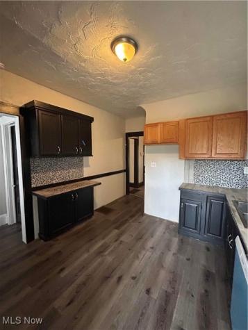 10911 Hathaway Avenue Cleveland OH 44108