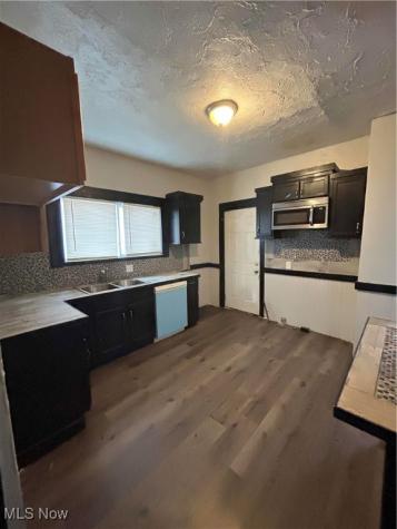 10911 Hathaway Avenue Cleveland OH 44108