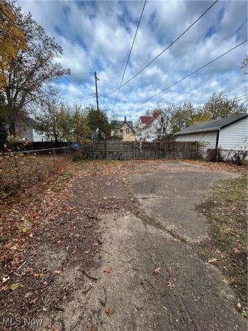 10911 Hathaway Avenue Cleveland OH 44108