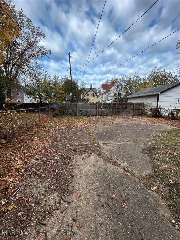 10911 Hathaway Avenue Cleveland OH 44108