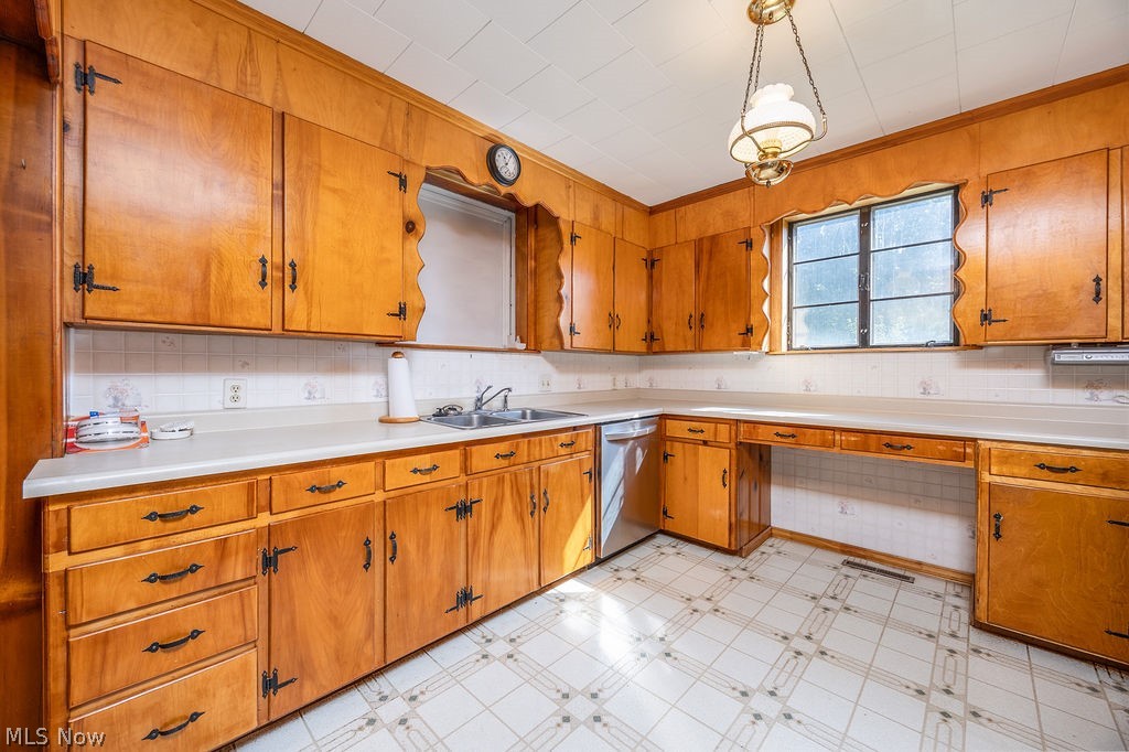 20 Danas Run Road Newport OH 45768