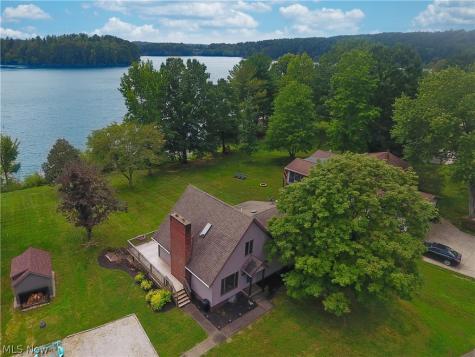 8024 Linden Drive SW Dellroy OH 44620