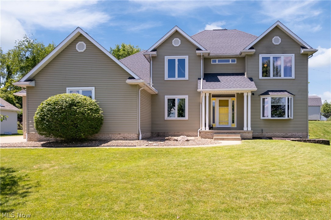 5043 Violet Knoll Avenue NE Canton OH 44705