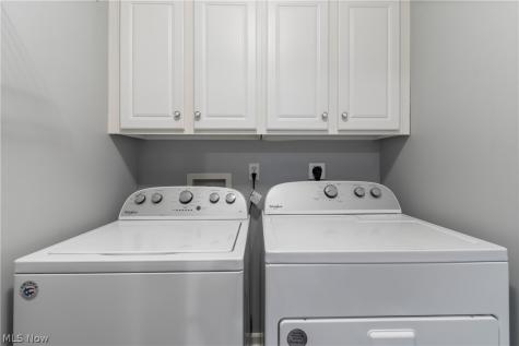 5043 Violet Knoll Avenue NE Canton OH 44705