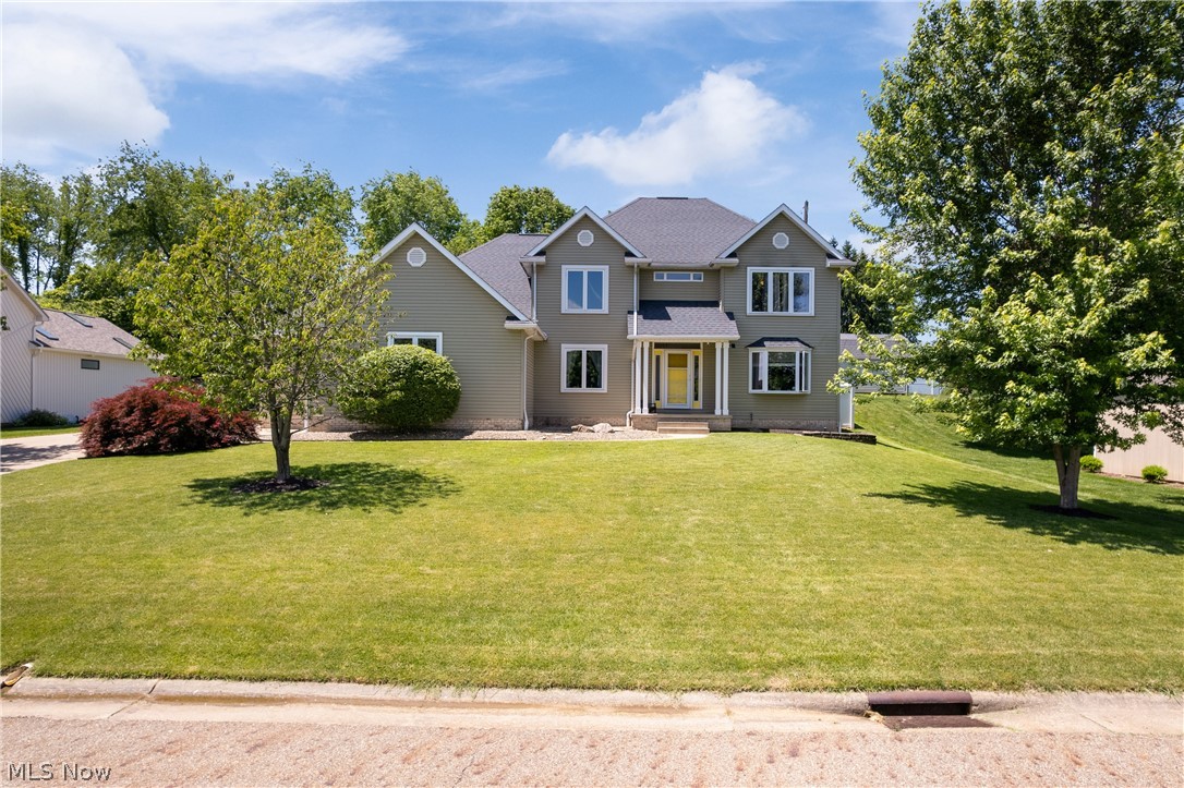 5043 Violet Knoll Avenue NE Canton OH 44705