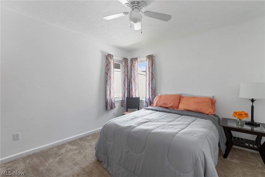 5043 Violet Knoll Avenue NE Canton OH 44705