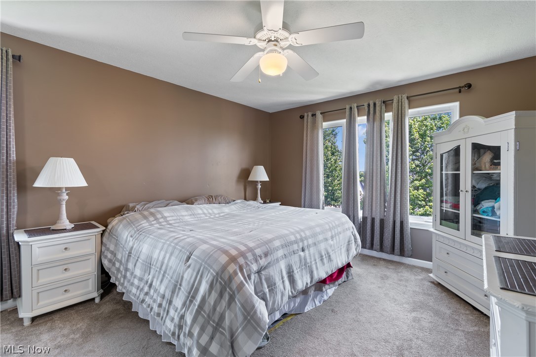 5043 Violet Knoll Avenue NE Canton OH 44705