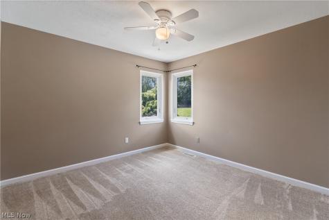 5043 Violet Knoll Avenue NE Canton OH 44705