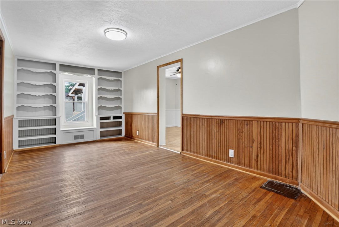 204 N Market Street Somerset OH 43783