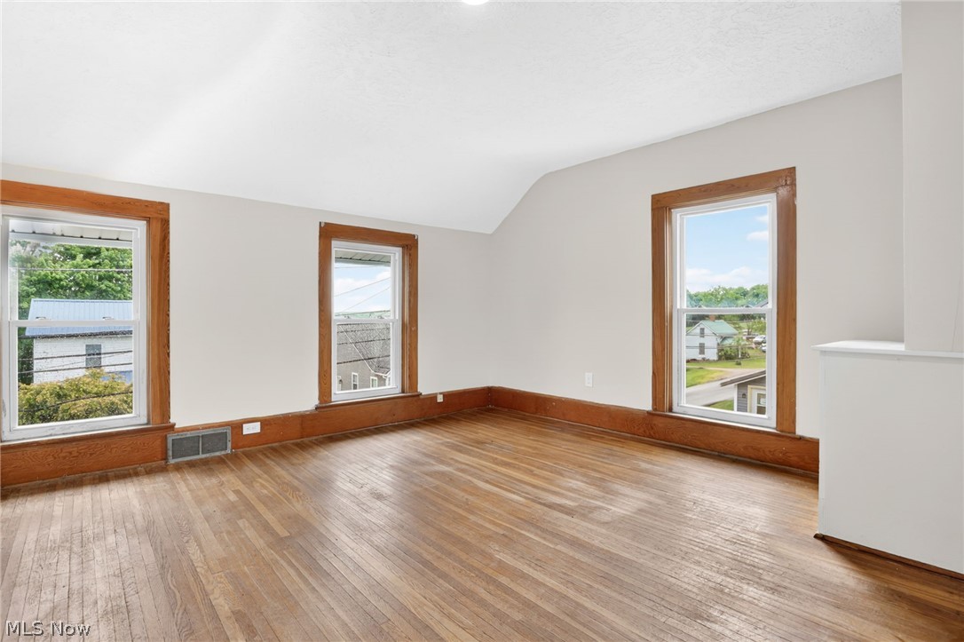 204 N Market Street Somerset OH 43783