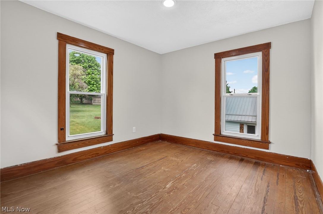 204 N Market Street Somerset OH 43783