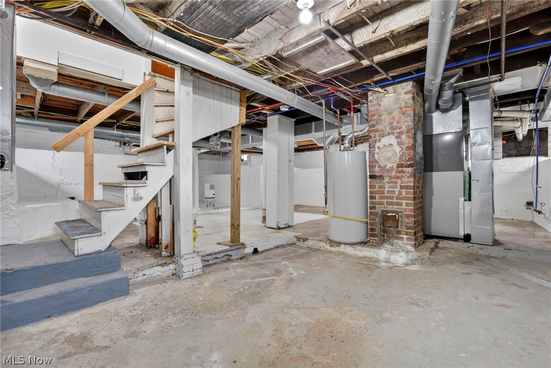 204 N Market Street Somerset OH 43783