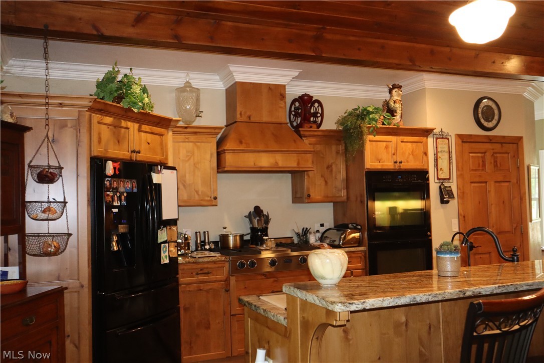 7509 Girdle Road West Farmington OH 44491