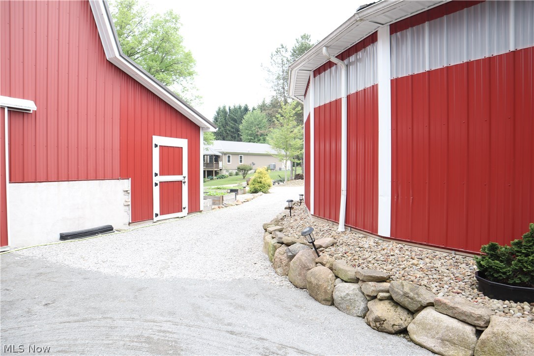 7509 Girdle Road West Farmington OH 44491