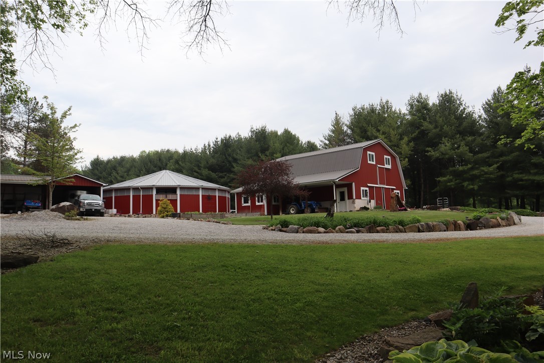 7509 Girdle Road West Farmington OH 44491