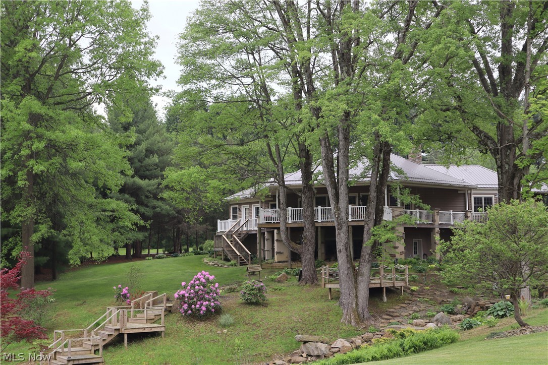 7509 Girdle Road West Farmington OH 44491