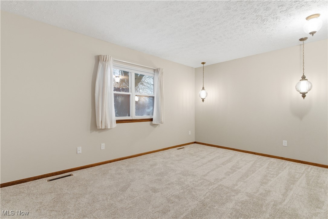 3212 Foxmoor Street NE Hartville OH 44632