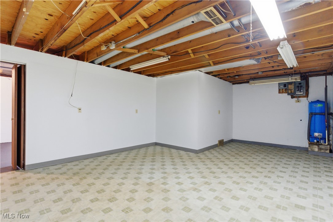 3212 Foxmoor Street NE Hartville OH 44632