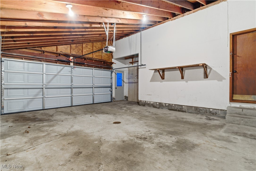 3212 Foxmoor Street NE Hartville OH 44632