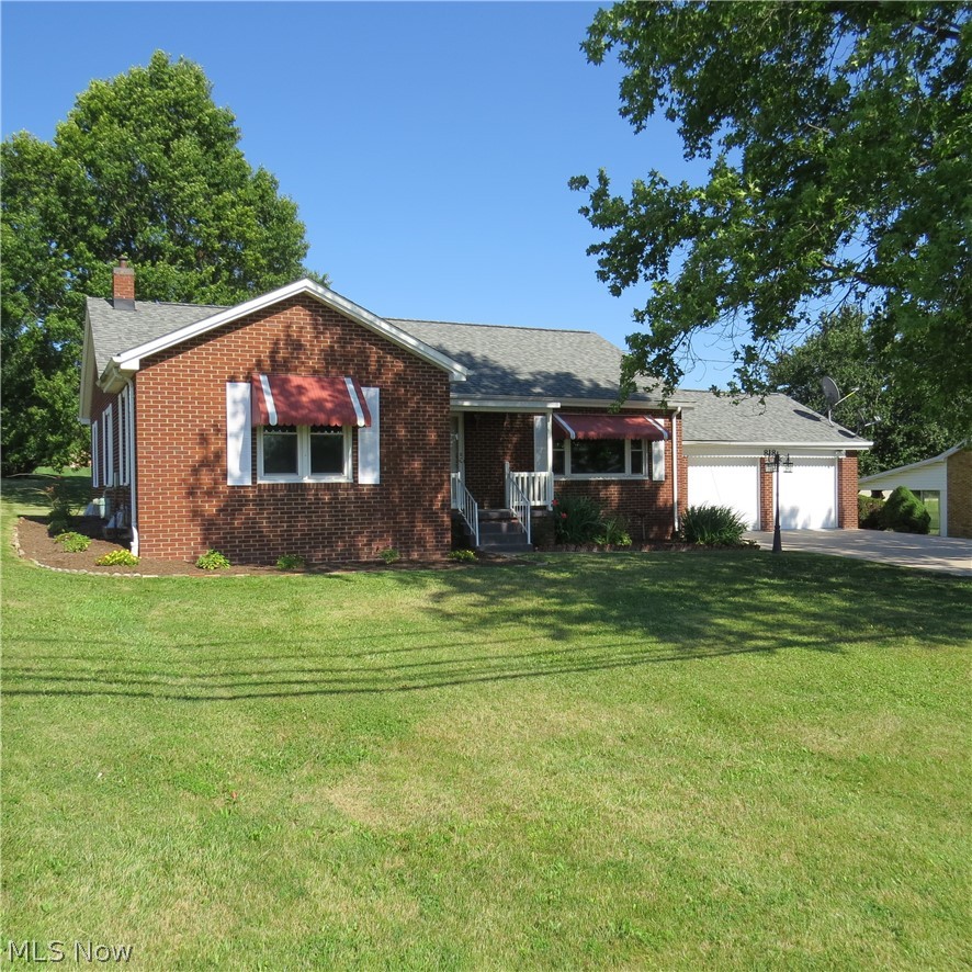 818 Canton Road NW Carrollton OH 44615