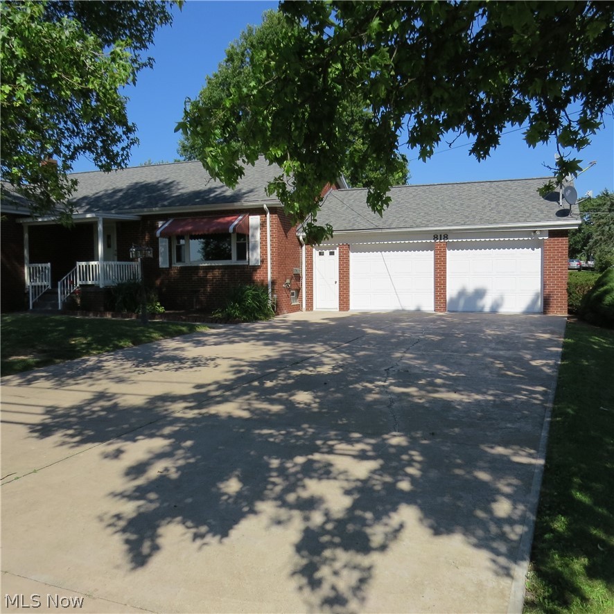818 Canton Road NW Carrollton OH 44615