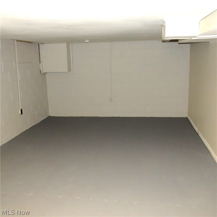 818 Canton Road NW Carrollton OH 44615