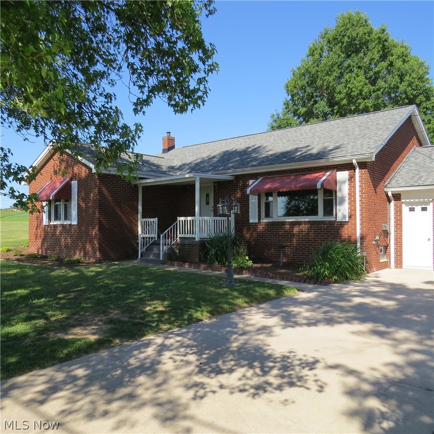 818 Canton Road NW Carrollton OH 44615