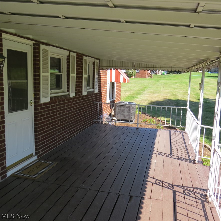 818 Canton Road NW Carrollton OH 44615