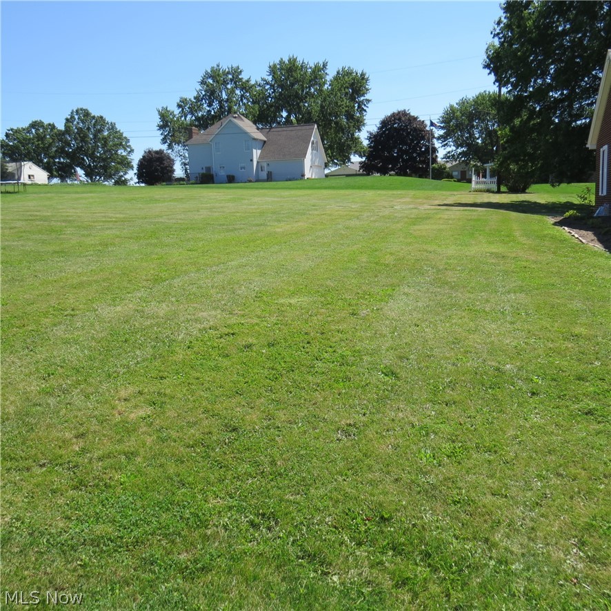818 Canton Road NW Carrollton OH 44615