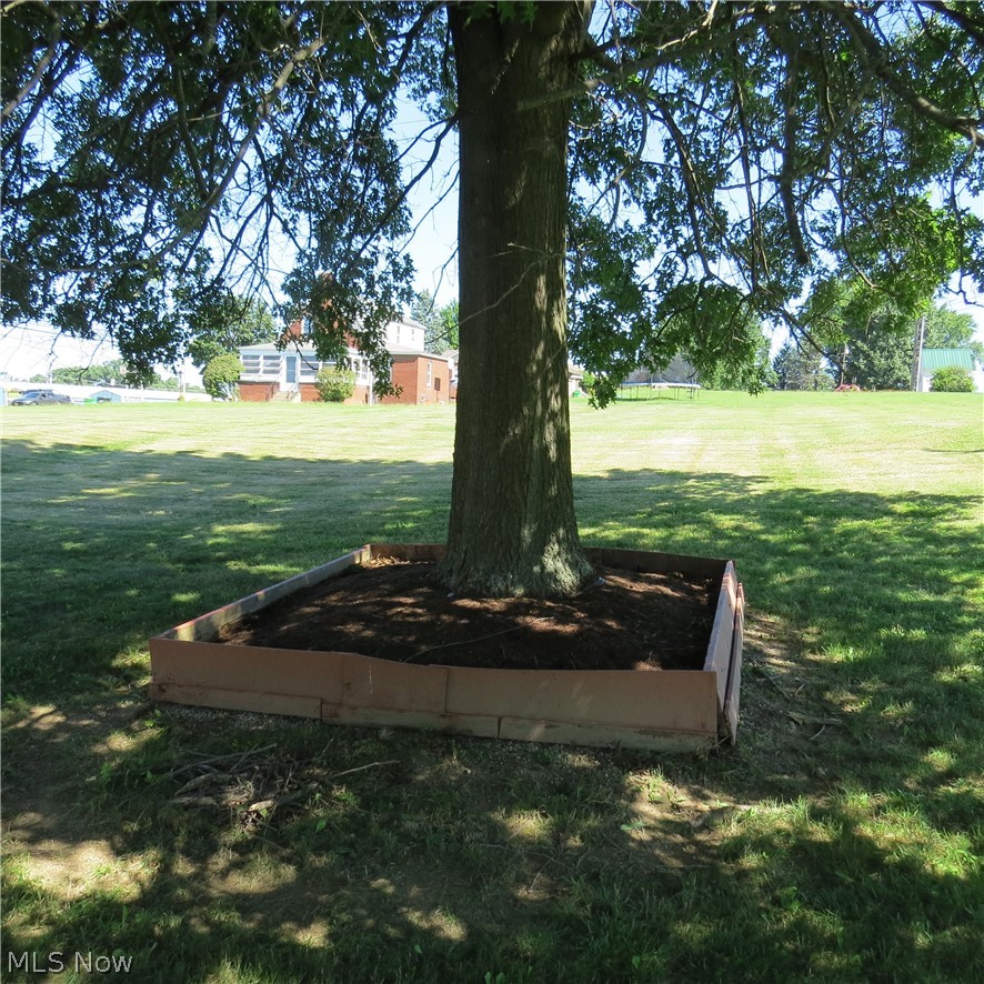 818 Canton Road NW Carrollton OH 44615