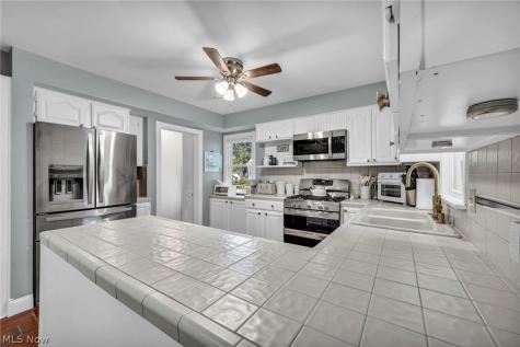 24103 Bruce Road Bay Village OH 44140