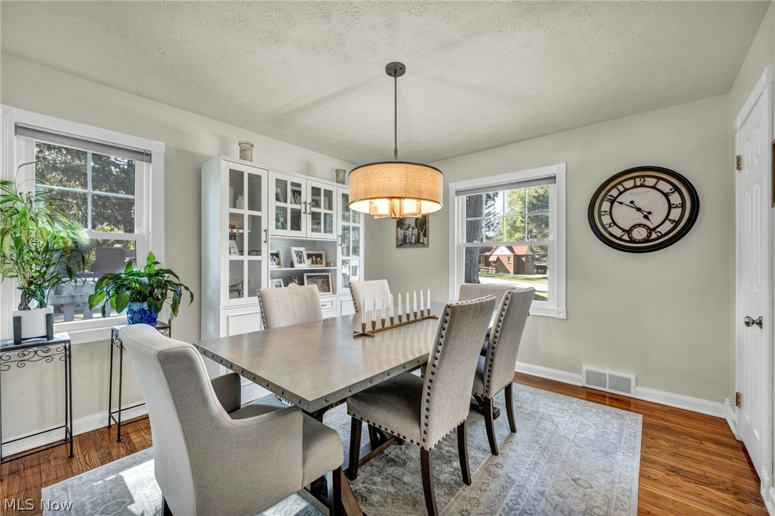 24103 Bruce Road Bay Village OH 44140