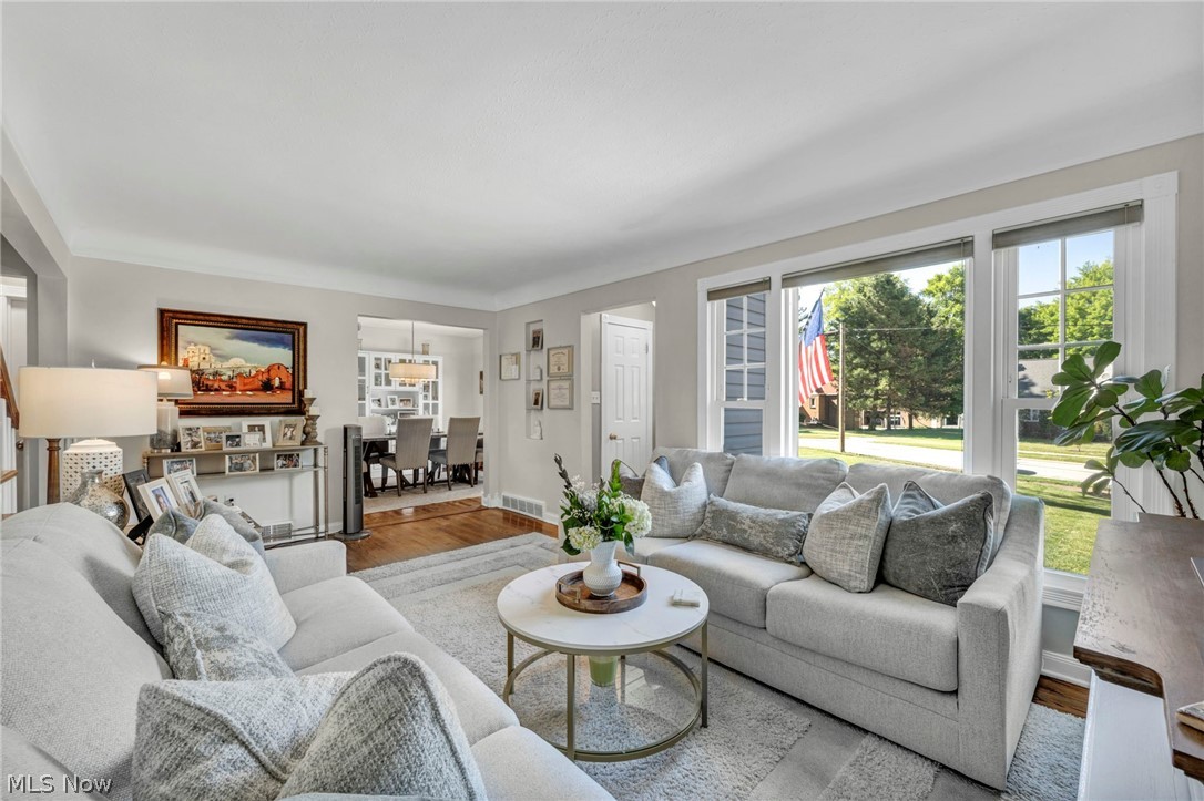 24103 Bruce Road Bay Village OH 44140
