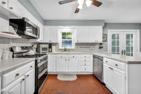 24103 Bruce Road Bay Village OH 44140
