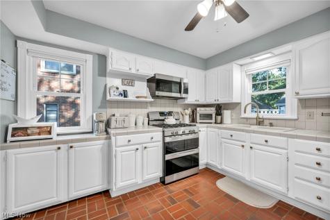 24103 Bruce Road Bay Village OH 44140