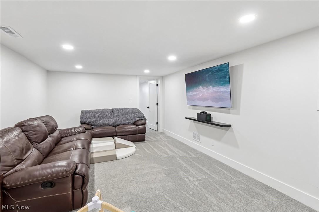 720 Longridge Drive Seven Hills OH 44131