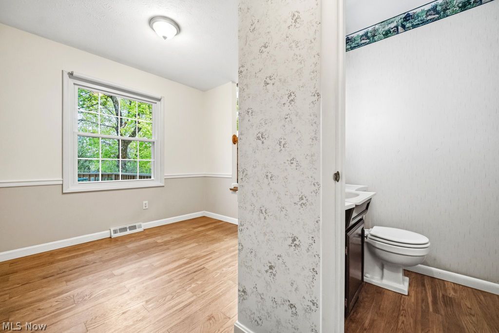 8337 Vera Drive Brecksville OH 44141