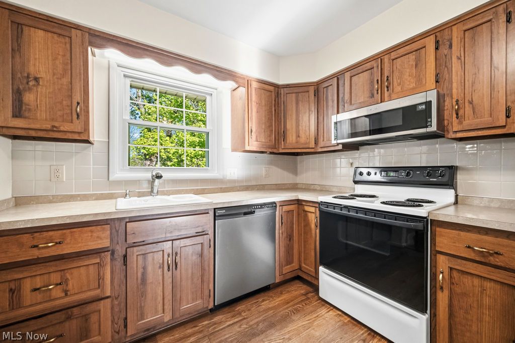 8337 Vera Drive Brecksville OH 44141